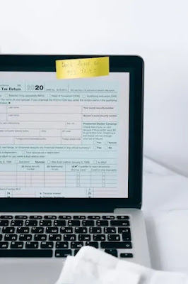 10 Lucrative Ways to Boost Your Income in Your Spare Time Income